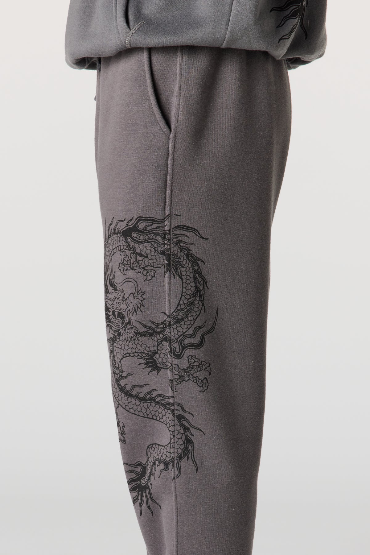 Vue alternative 4. Pantalon d'entraînement à jambe large en molleton imprimé