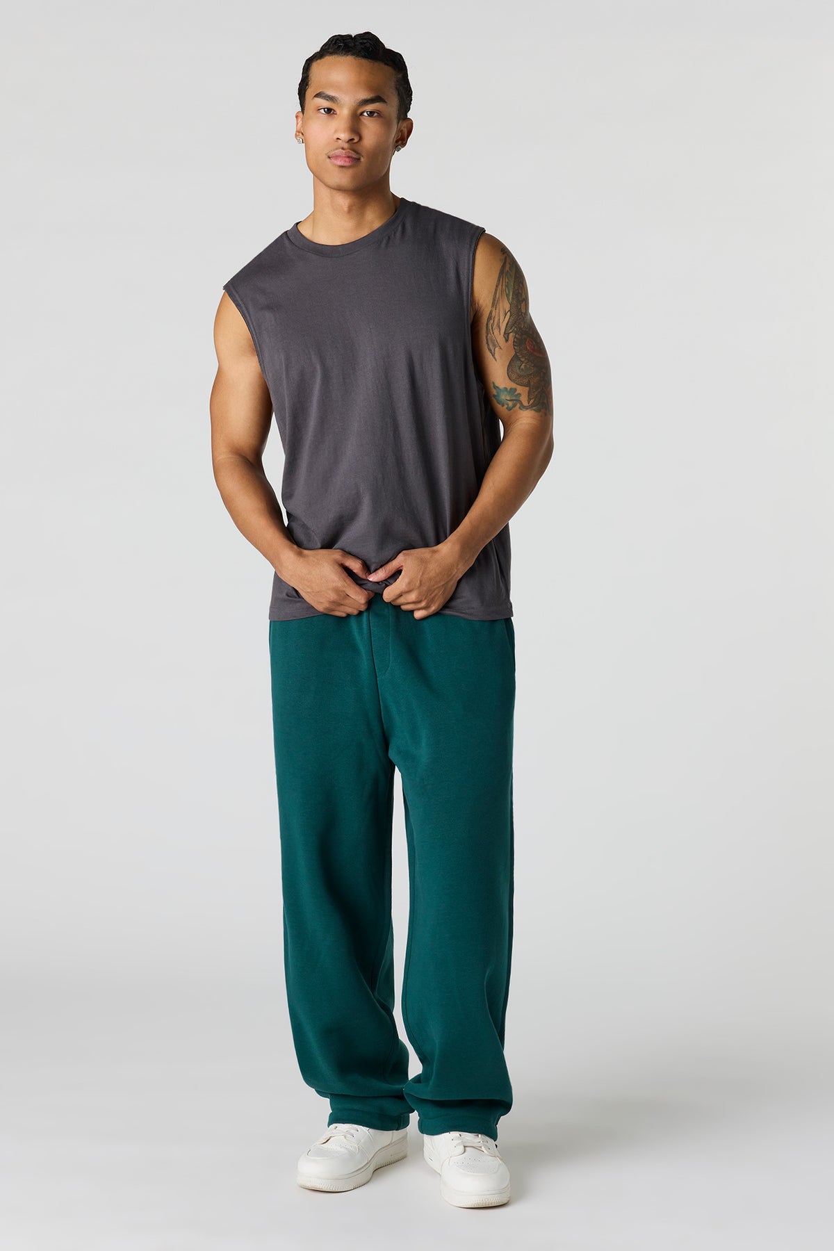 Alt View 2. Fleece Baggy Sweatpant - Hunter Green