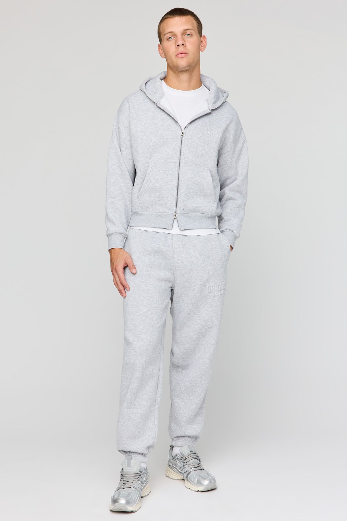 Vue alternative 2. Pantalon d'entraînement baggy en molleton lourd supérieur embossé