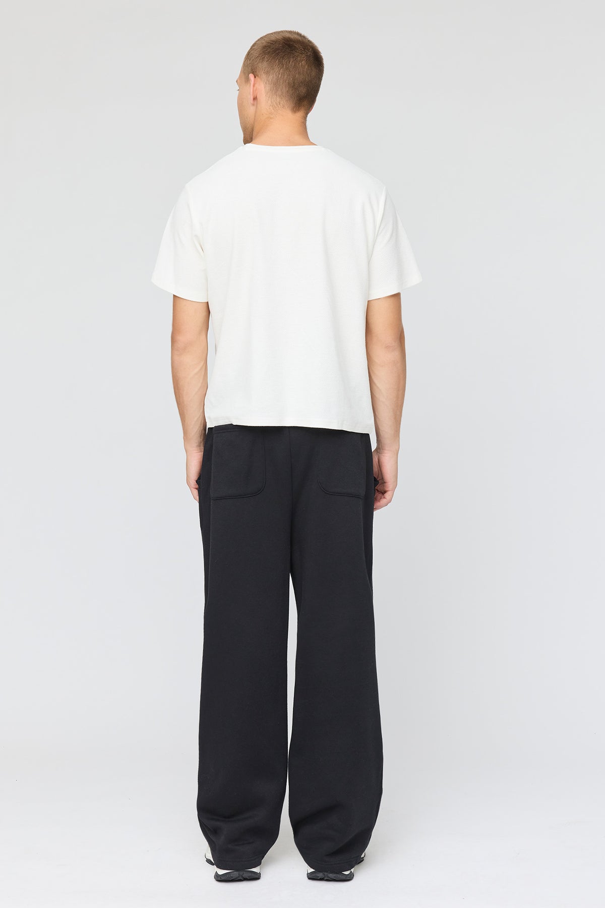 Vue alternative 3. Pantalon d'entraînement super baggy en molleton