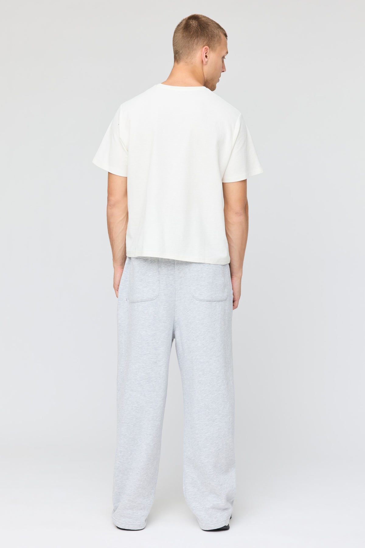 Alt View 3. Fleece Super Baggy Sweatpant - Heather Grey