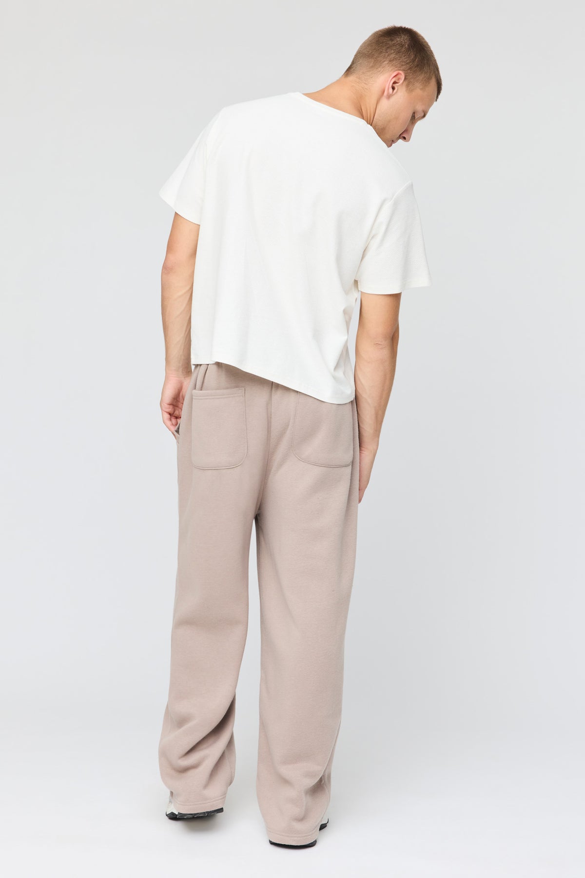Alt View 3. Fleece Super Baggy Sweatpant - Light Brown