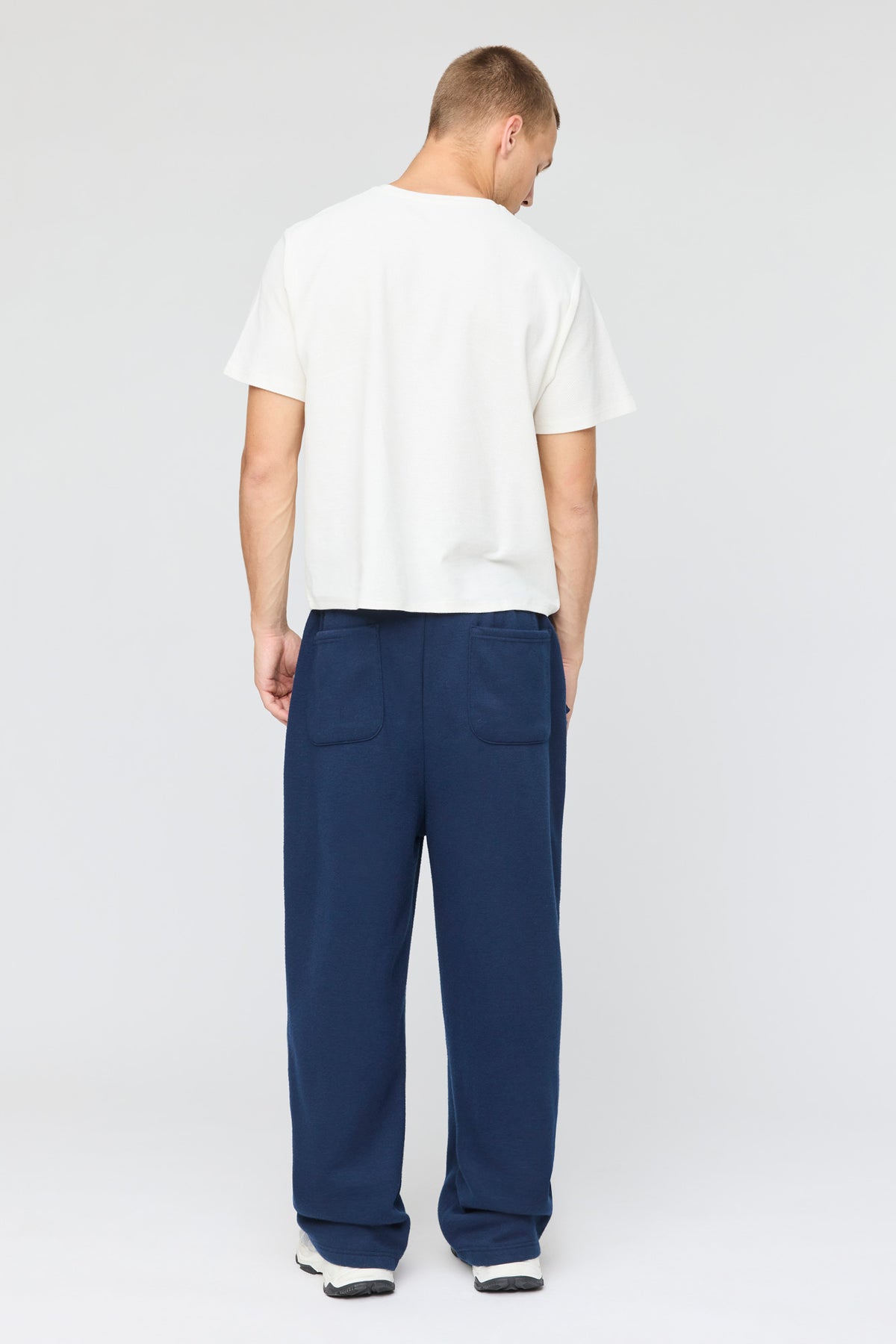 Alt View 3. Fleece Super Baggy Sweatpant - Navy