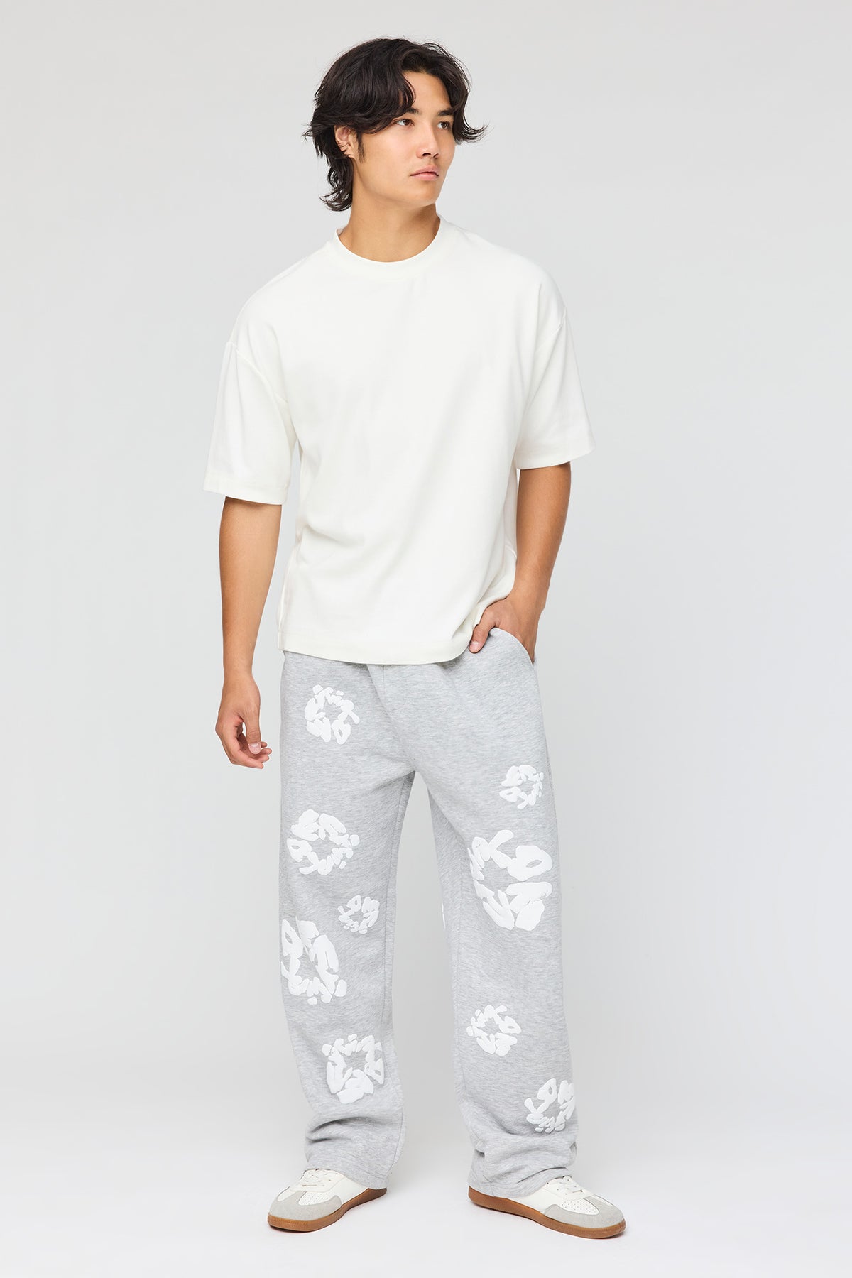 Vue alternative 2. Pantalon d'entraînement ample en molleton imprimé