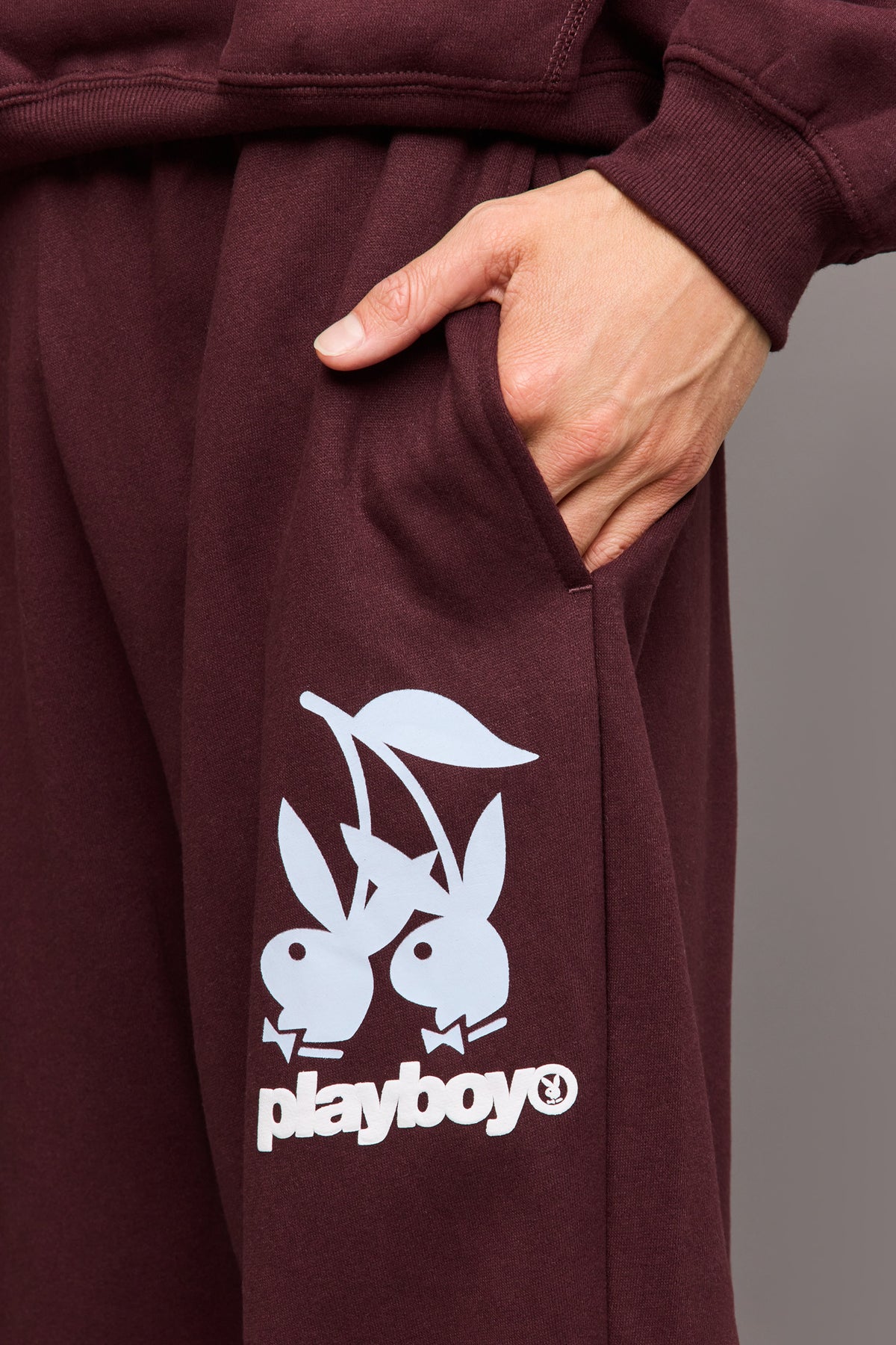 Vue alternative 4. Pantalon d'entraînement à jambe large en molleton avec imprimé Playboy