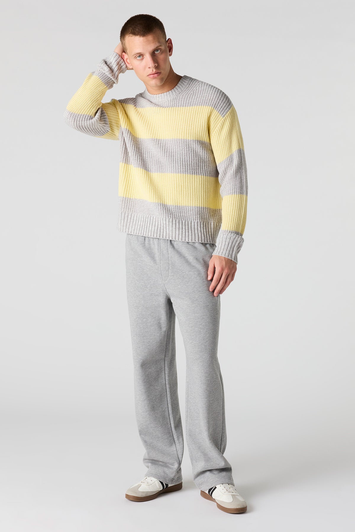Alt View 2. Loose Fleece Jogger - Heather Grey