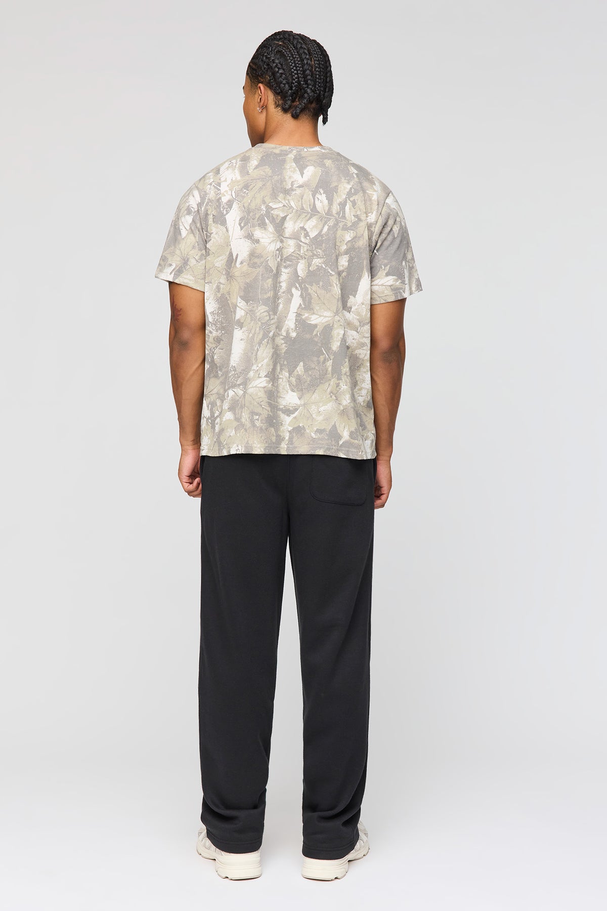 Alt View 3. Fleece Loose Sweatpant - Black