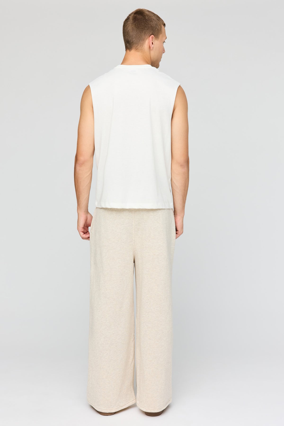 Vue alternative 3. Pantalon d'entraînement à jambe super large en molleton
