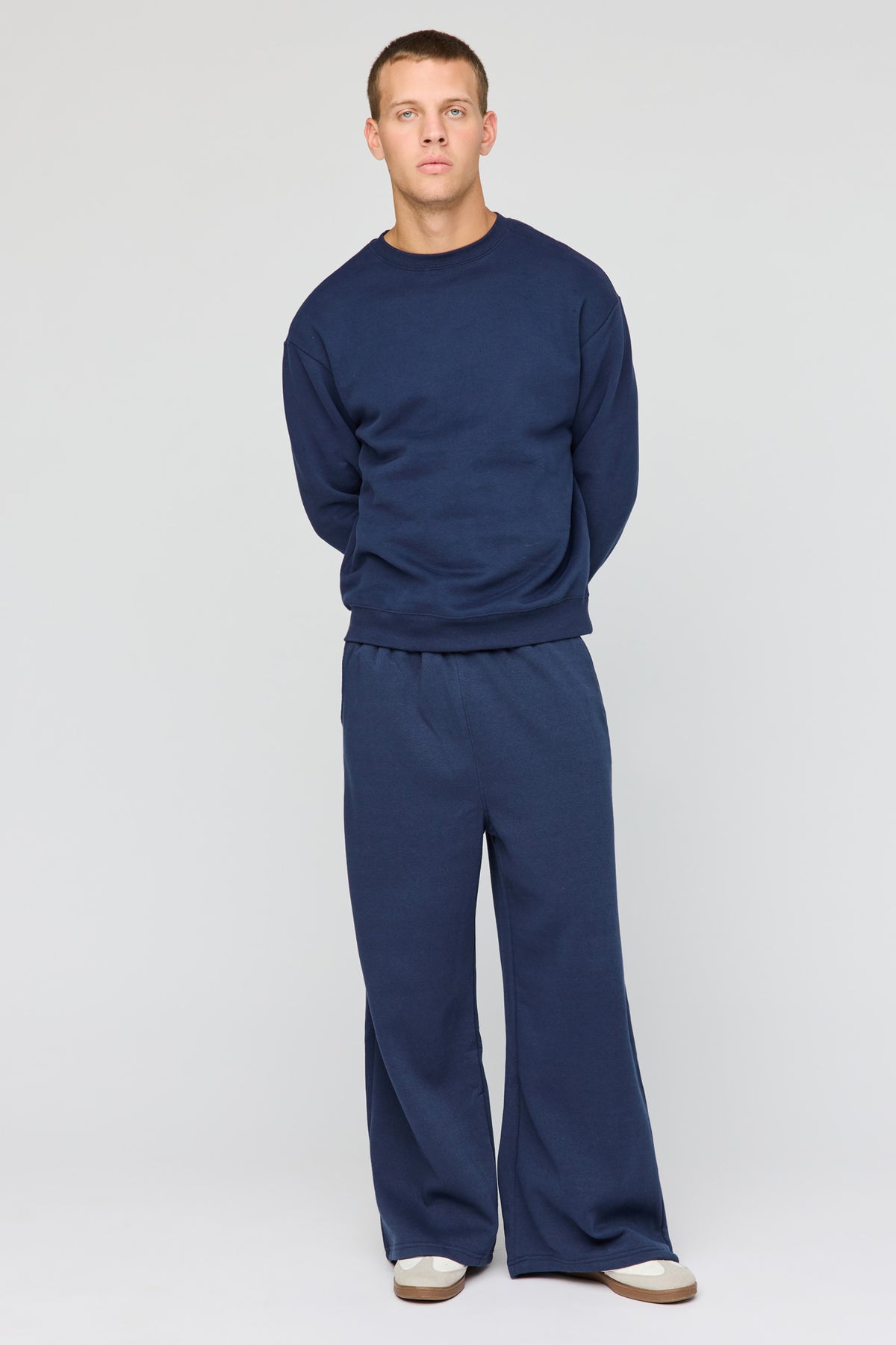 Vue alternative 2. Pantalon d'entraînement à jambe super large en molleton
