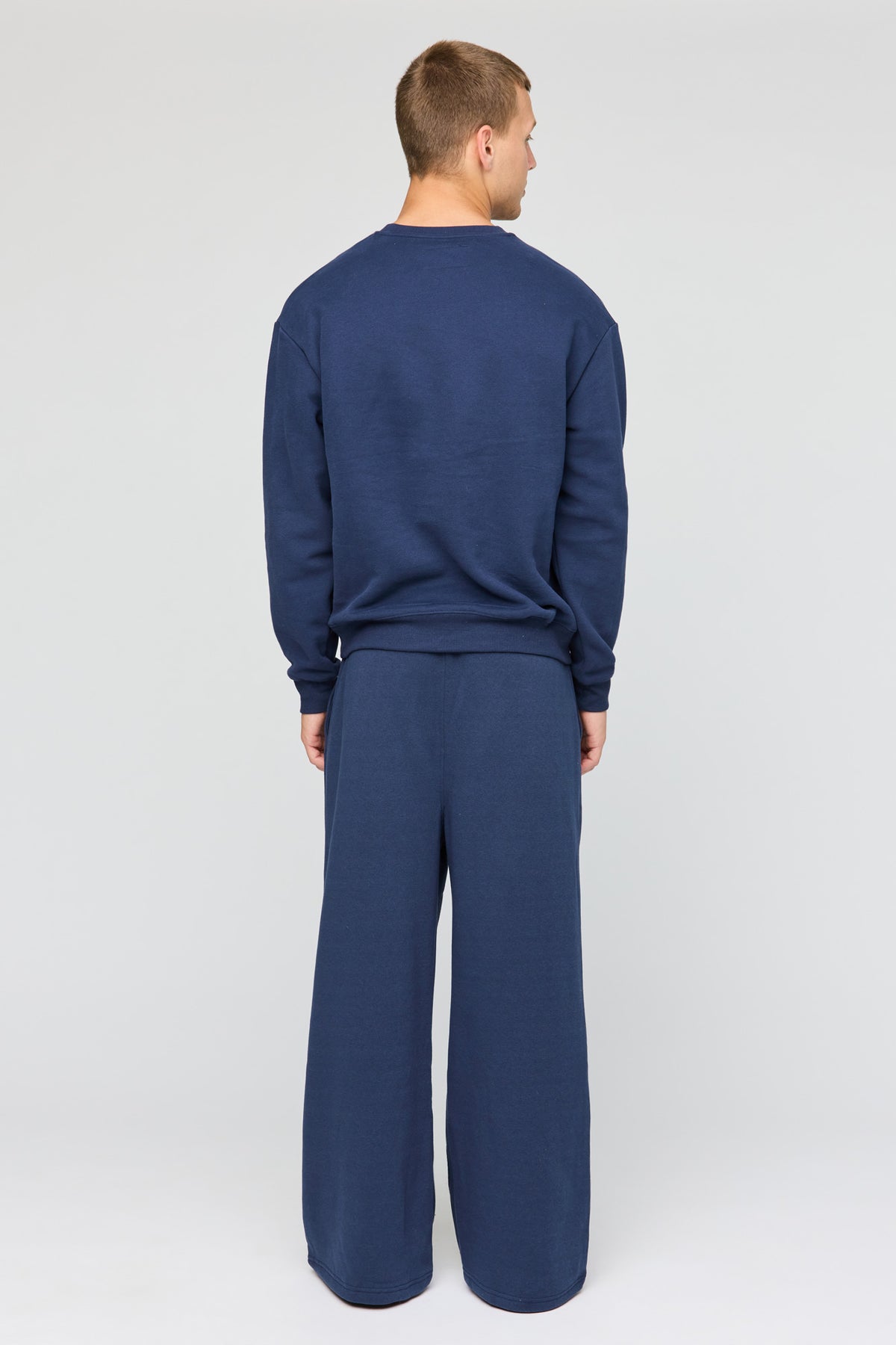 Vue alternative 3. Pantalon d'entraînement à jambe super large en molleton
