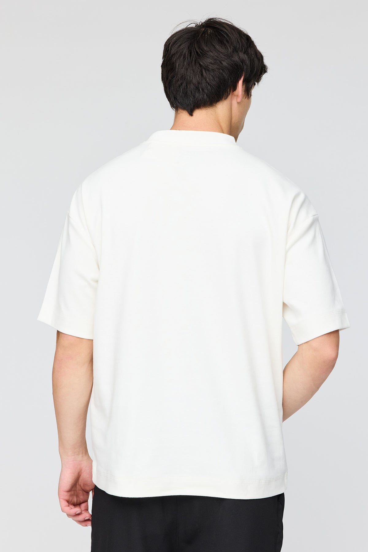 Alt View 2. Oversized T-Shirt - White