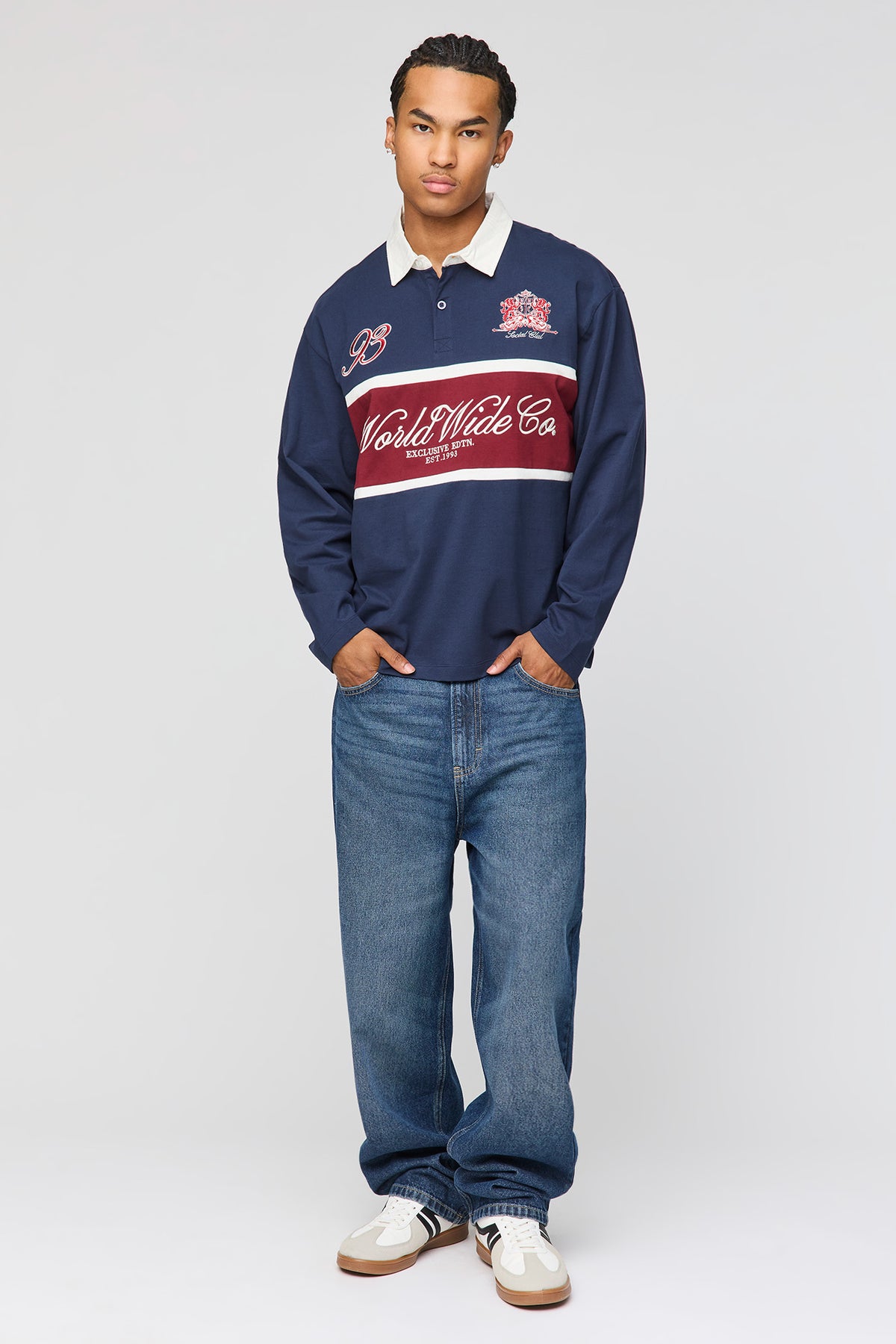 Vue alternative 3. Chemise polo à manches longues avec blocs de couleurs et motif brodé