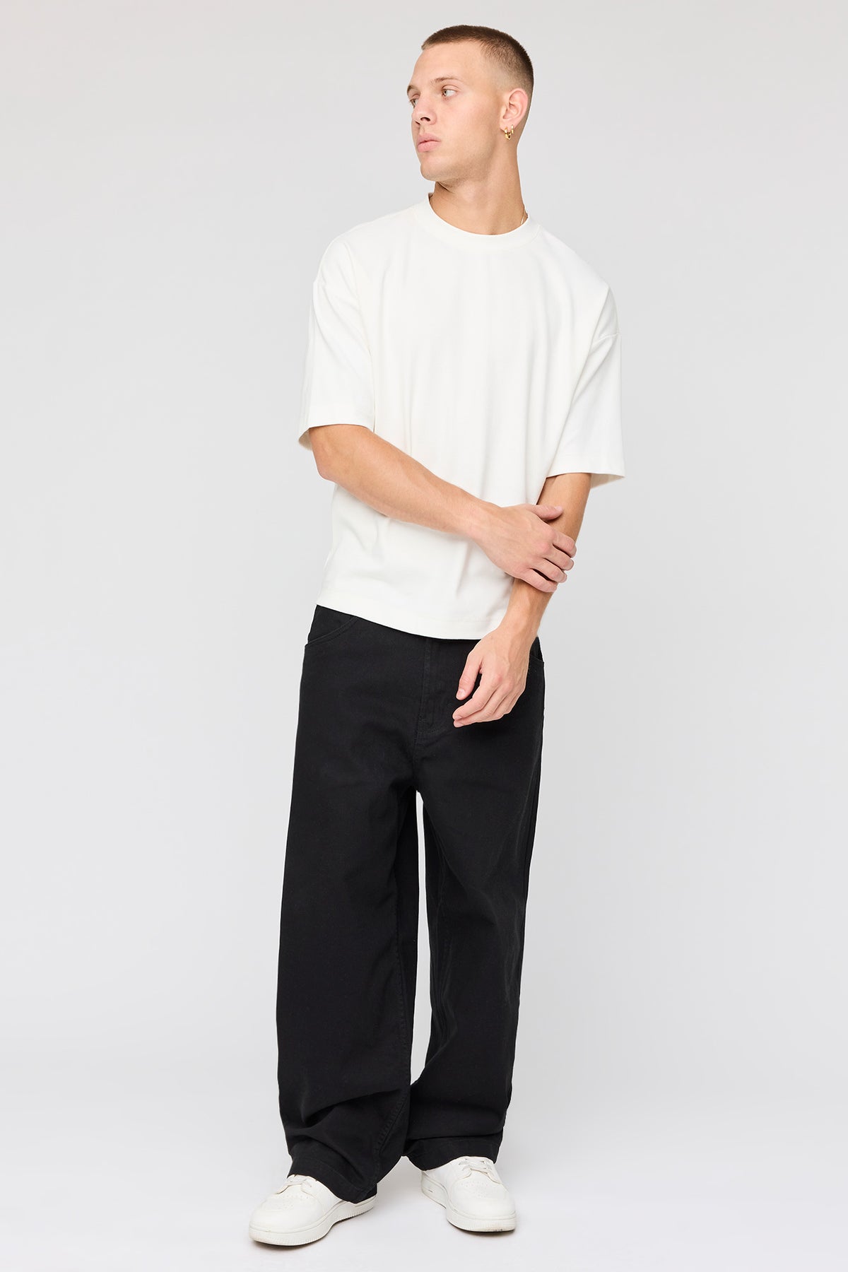 Vue alternative 2. Jean super baggy