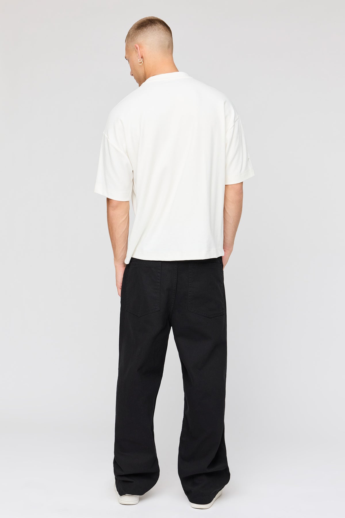 Vue alternative 3. Jean super baggy