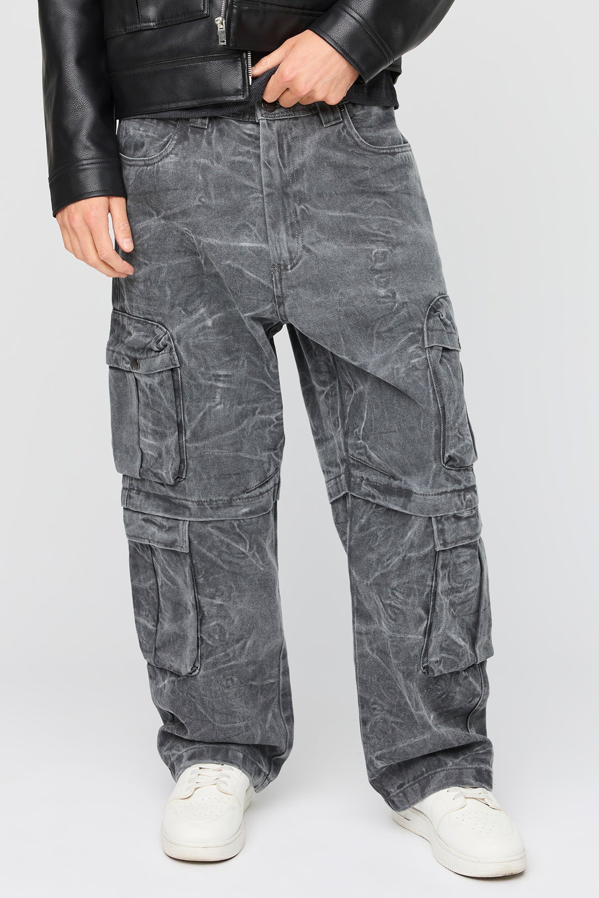 Washed Baggy Cargo Jean - Black