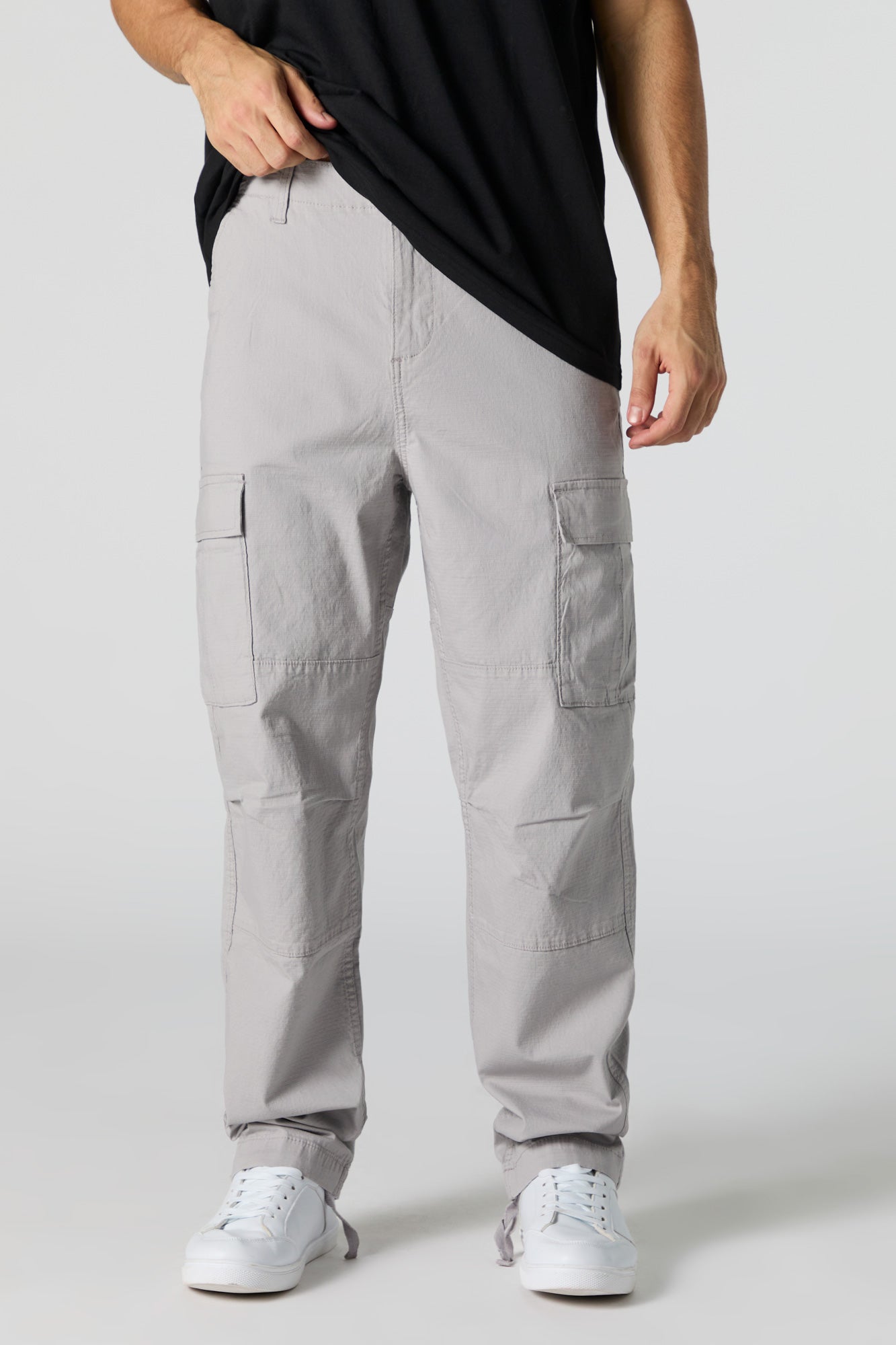 Pantalon cargo avec attaches à l'ourlet