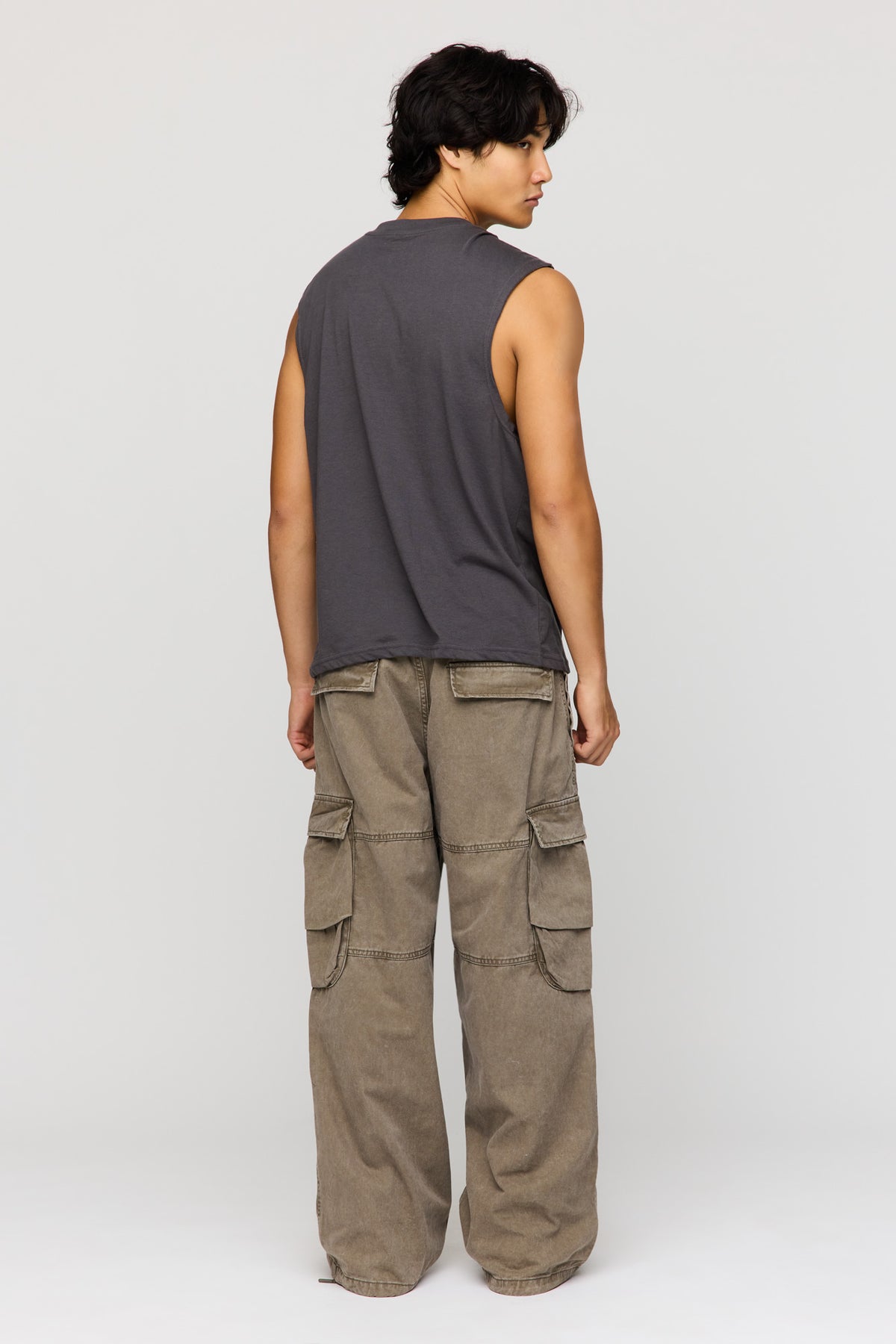 Vue alternative 3. Pantalon cargo baggy délavé à l'acide