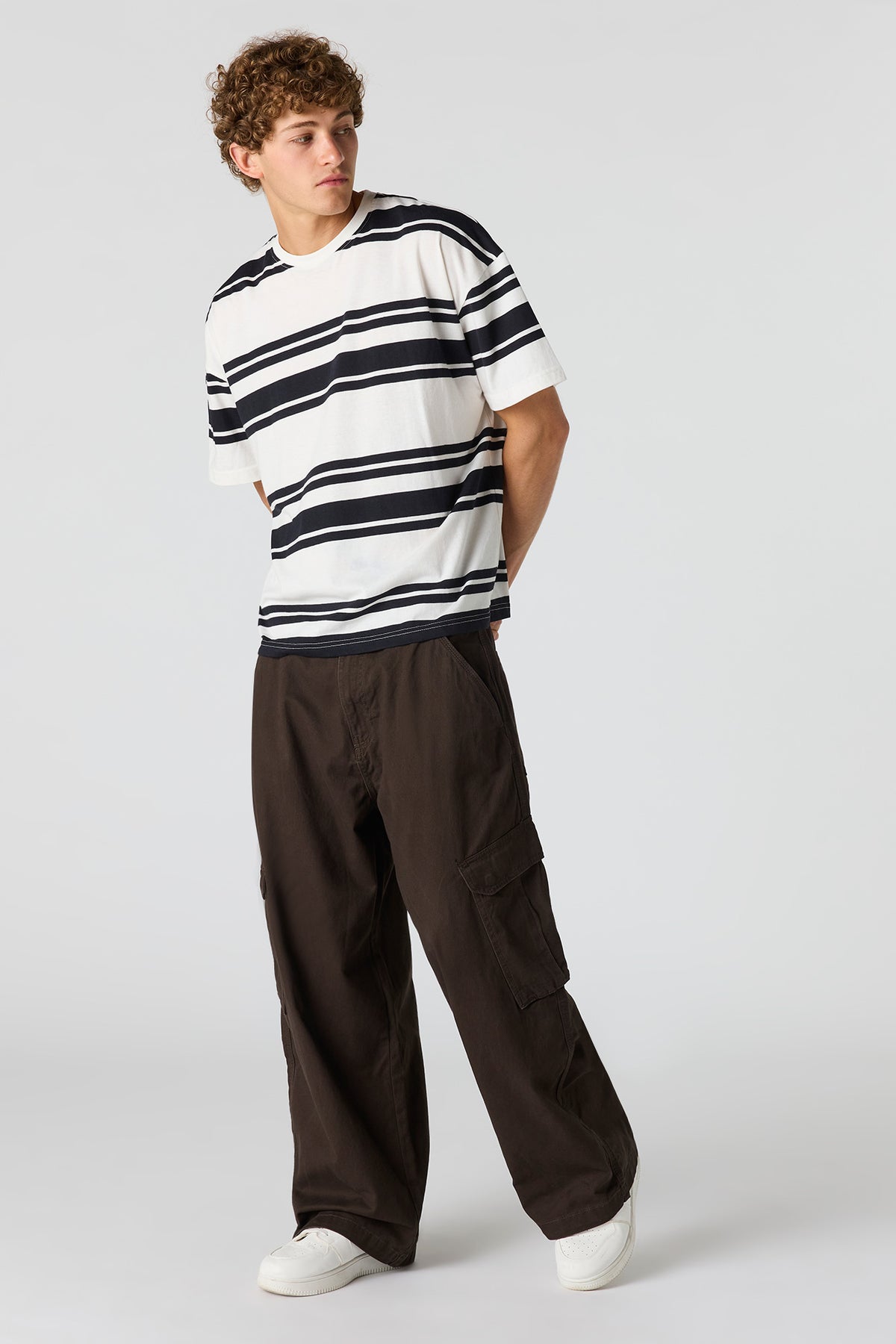 Alt View 2. Baggy Cargo Pant - Brown
