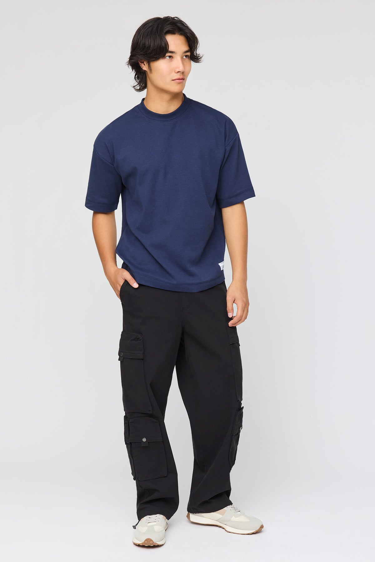 Vue alternative 2. Pantalon baggy cargo
