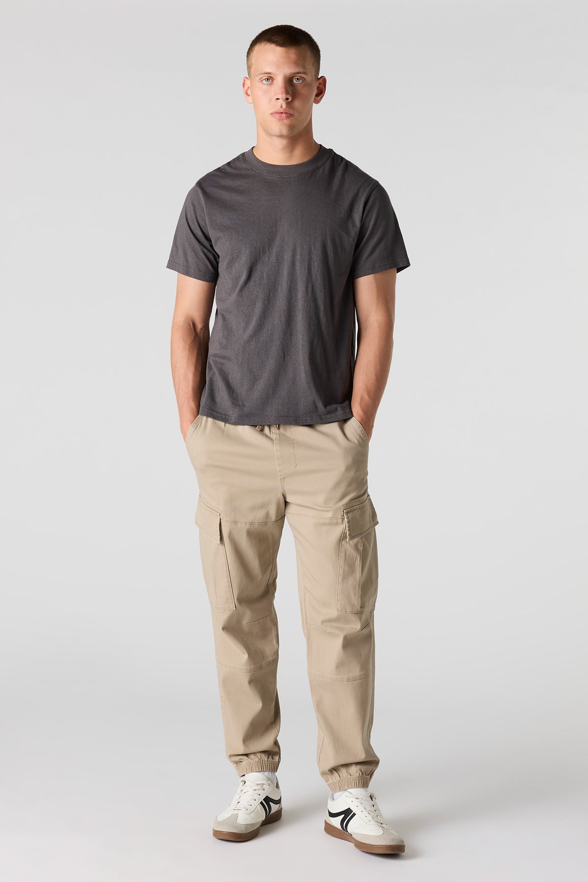Vue alternative 2. Pantalon cargo