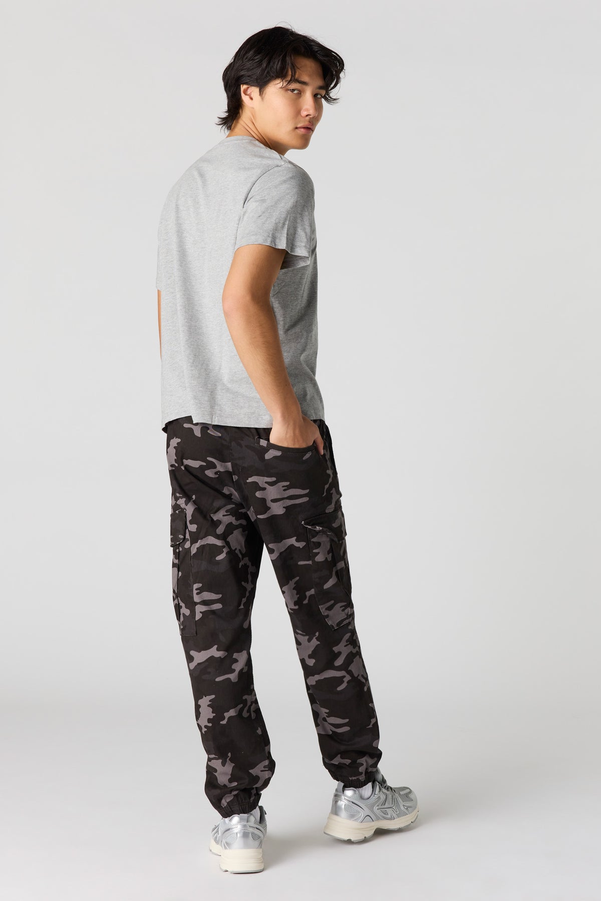 Alt View 3. Cargo Pant - Camouflage