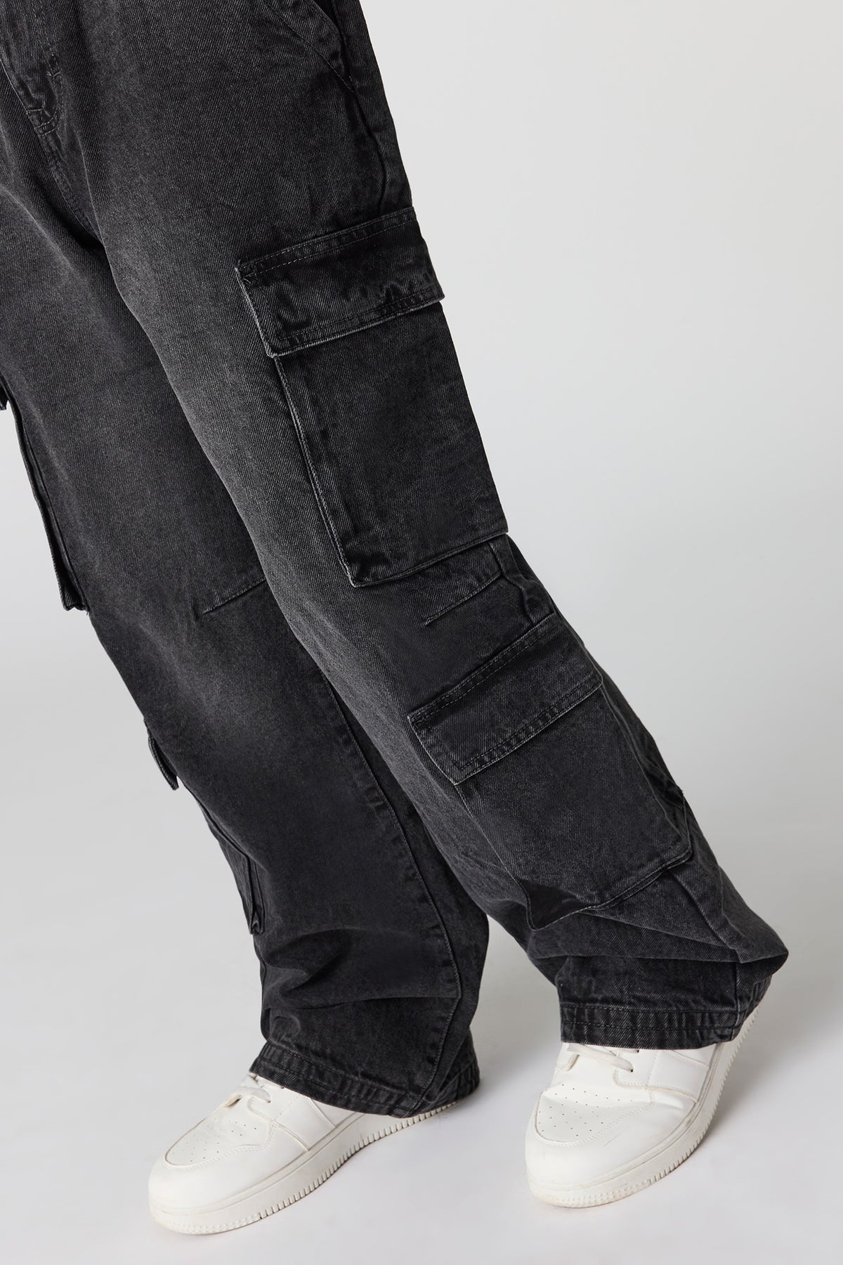 Alt View 4. Wide Cargo Jean - Black