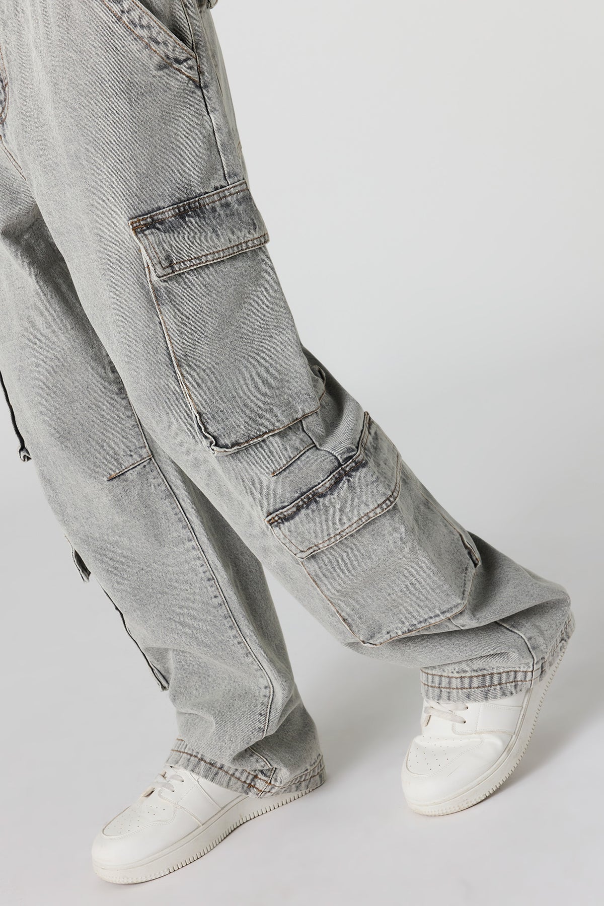 Alt View 4. Wide Cargo Jean - Light Grey