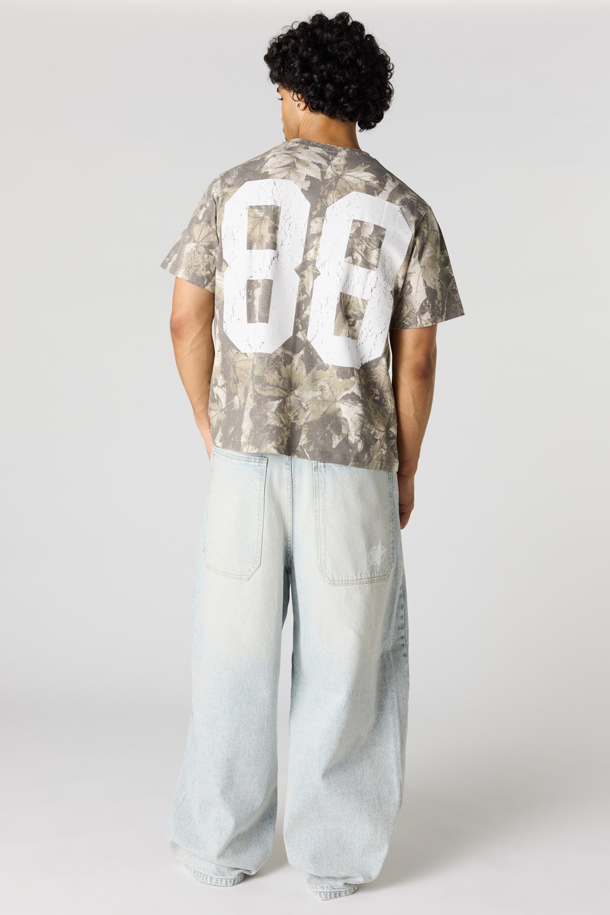 Alt View 3. Mega Baggy Jean - Light Denim Blue