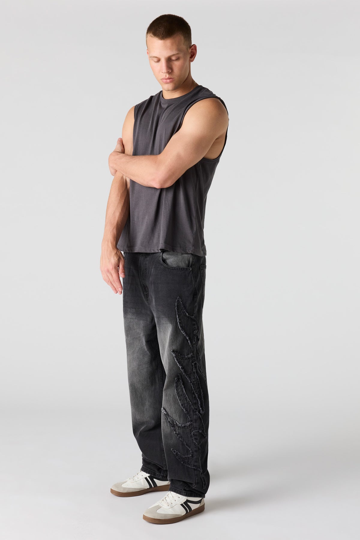 Alt View 2. Ripped Light Baggy Jean - Black