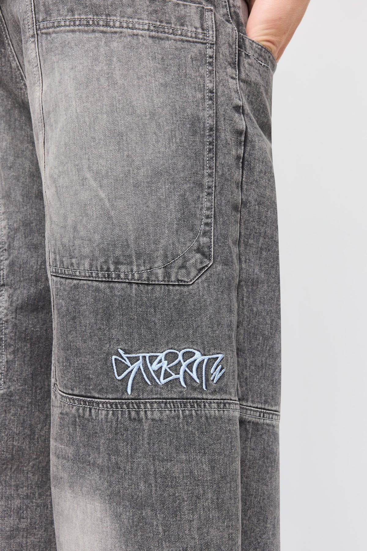 Vue alternative 4. Jean super baggy imprimé