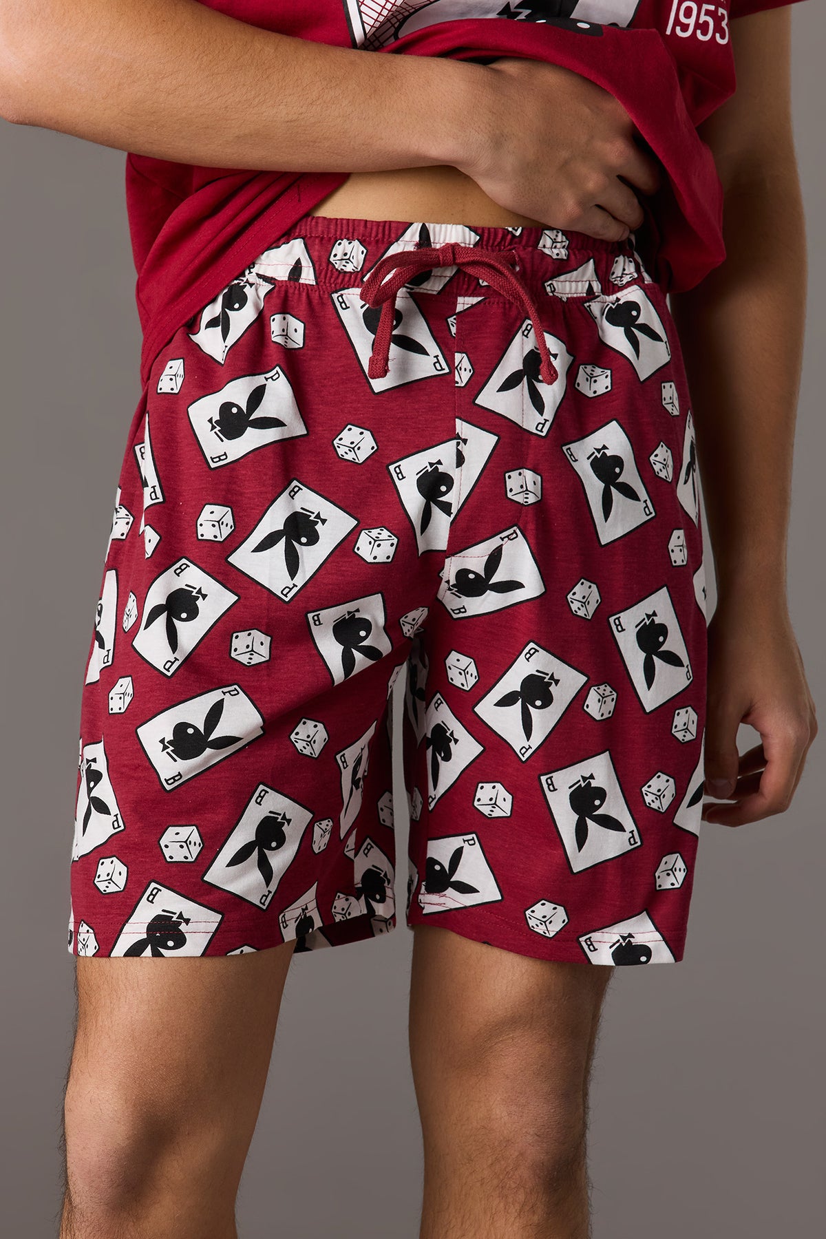 Vue alternative 4. Ensemble pyjama avec t-shirt à imprimé Playboy et short