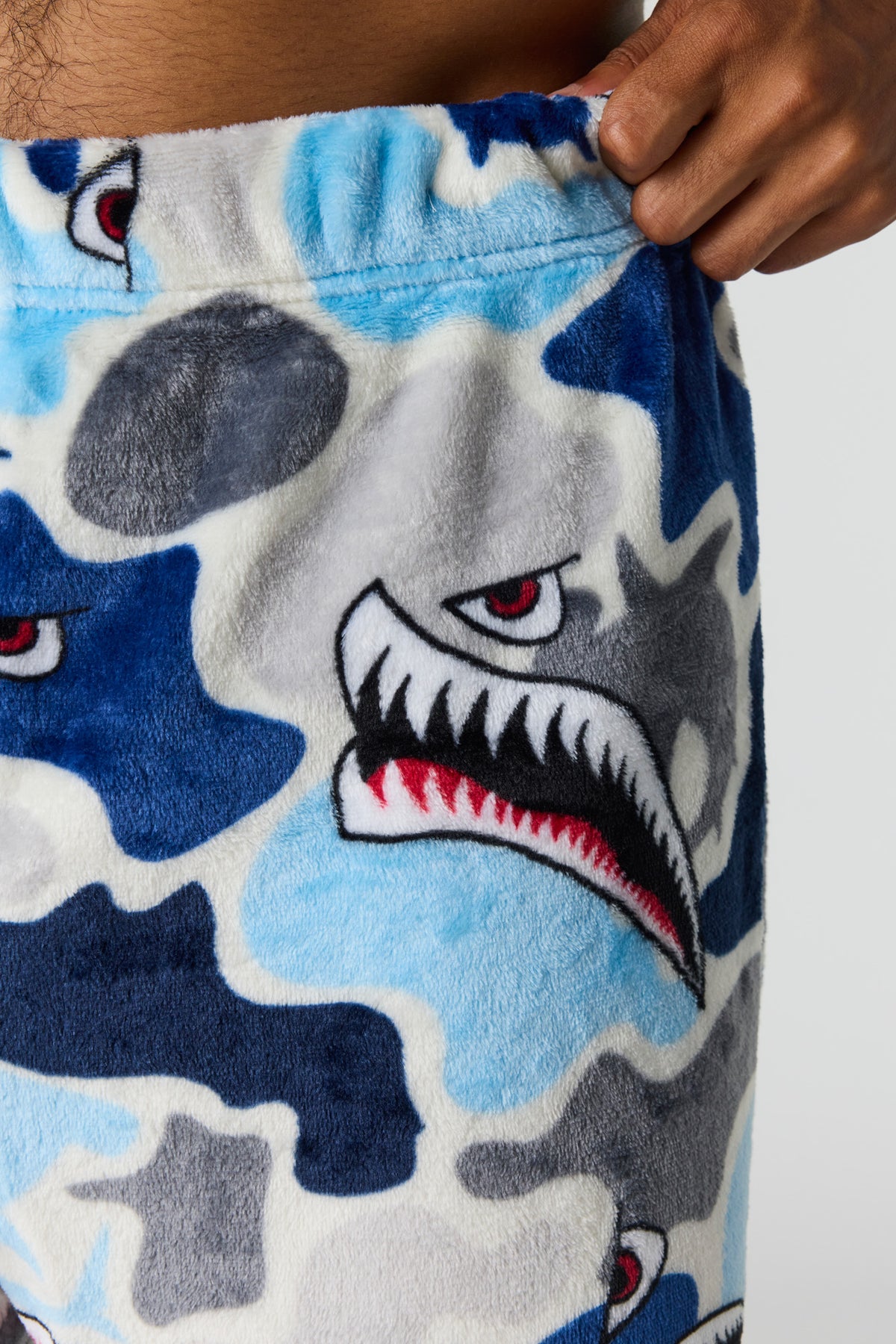 Vue alternative 4. Pantalon de pyjama imprimé en peluche