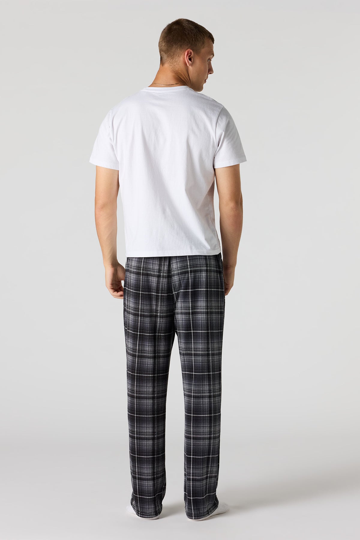 Vue alternative 3. Pantalon de pyjama à carreaux