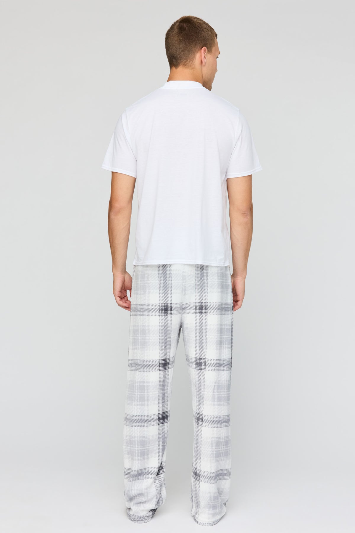 Alt View 4. Graphic T-Shirt & Plush Plaid Pant Pajama Set - White
