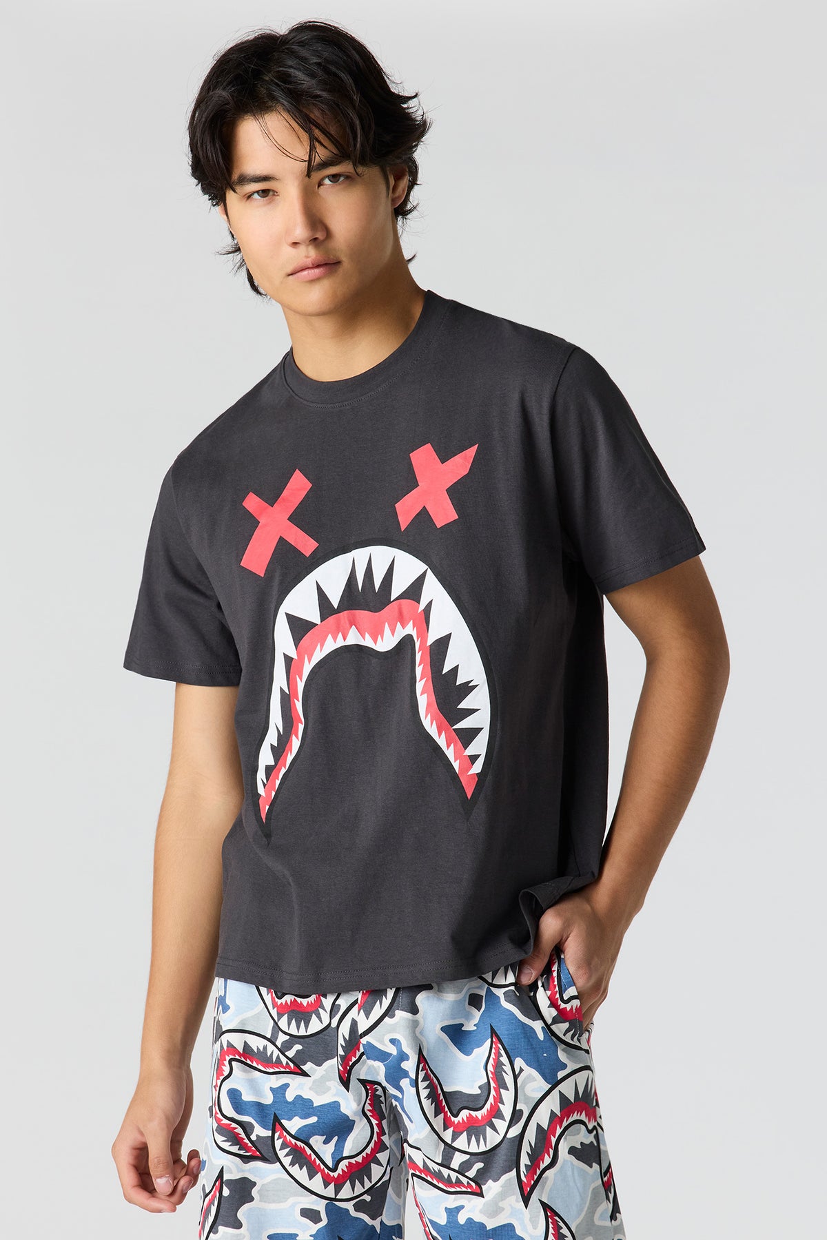 Vue alternative 2. Ensemble pyjama avec t-shirt et short imprimés