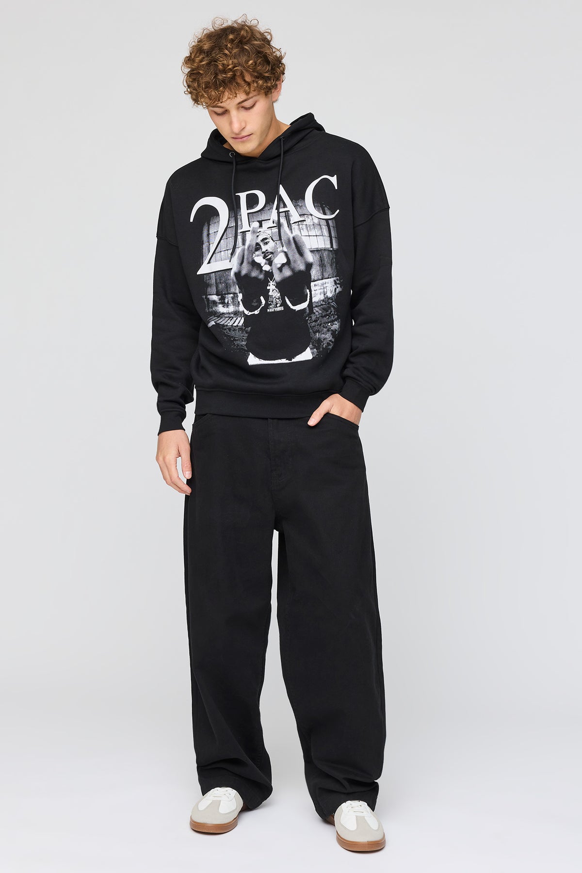 Alt View 3. Tupac Graphic Fleece Hoodie - Black