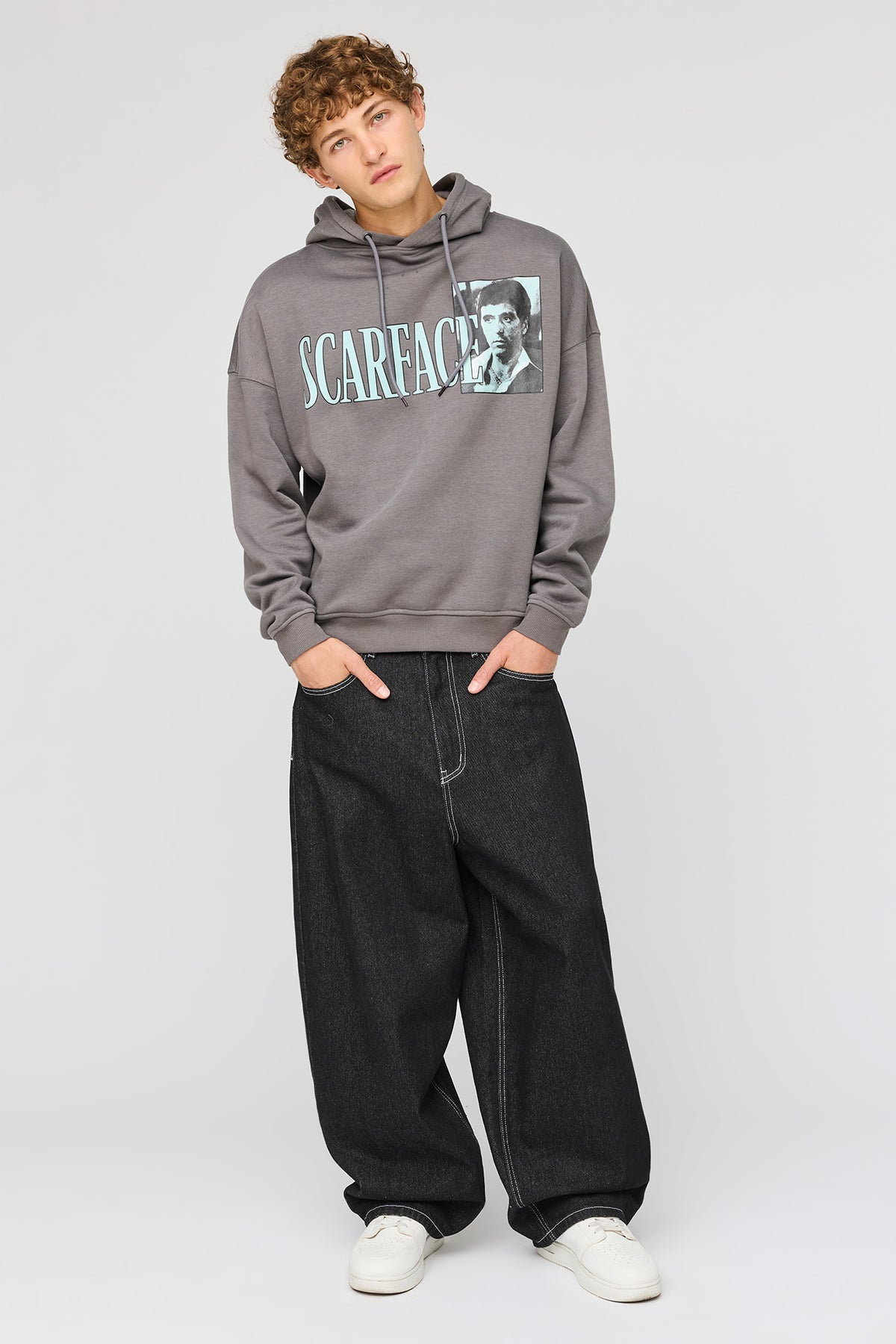Alt View 3. Scarface Graphic Boxy Fleece Hoodie - Dark Grey
