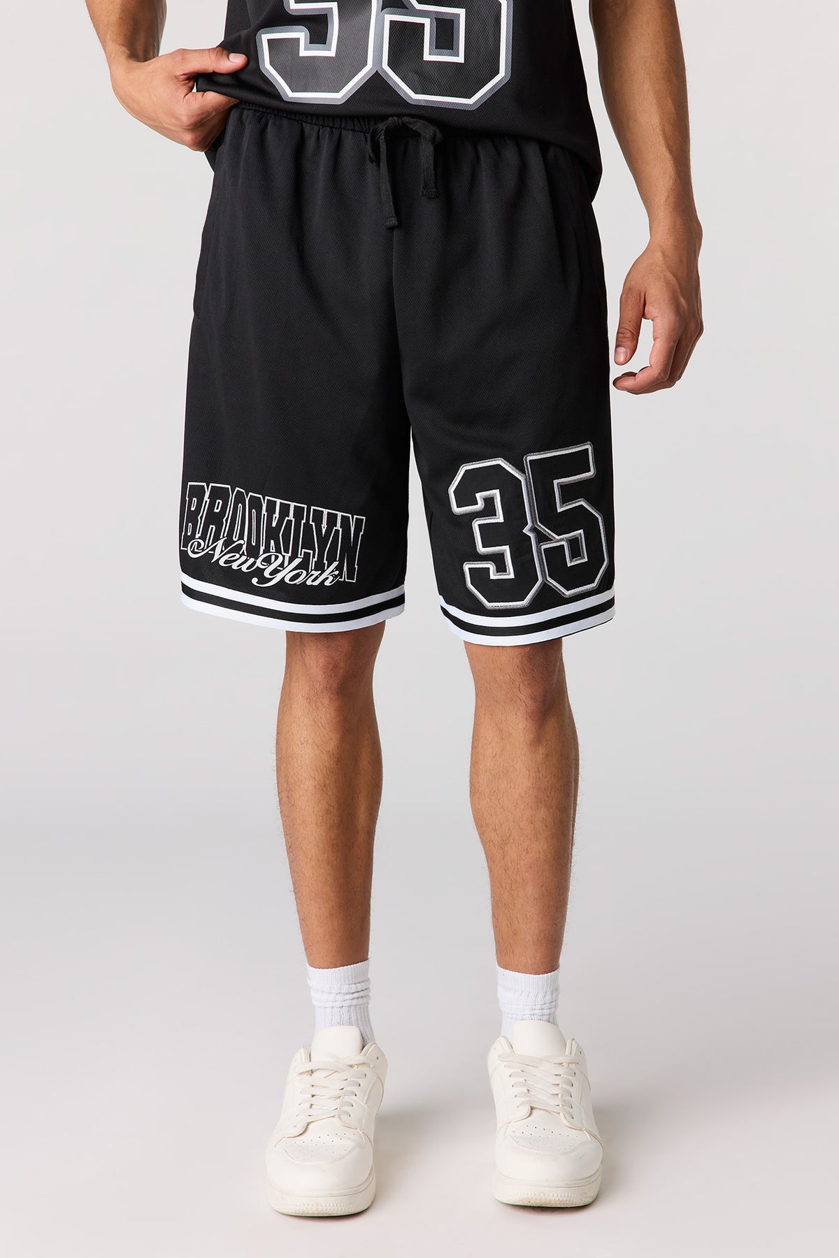 Graphic Mesh Short - Black