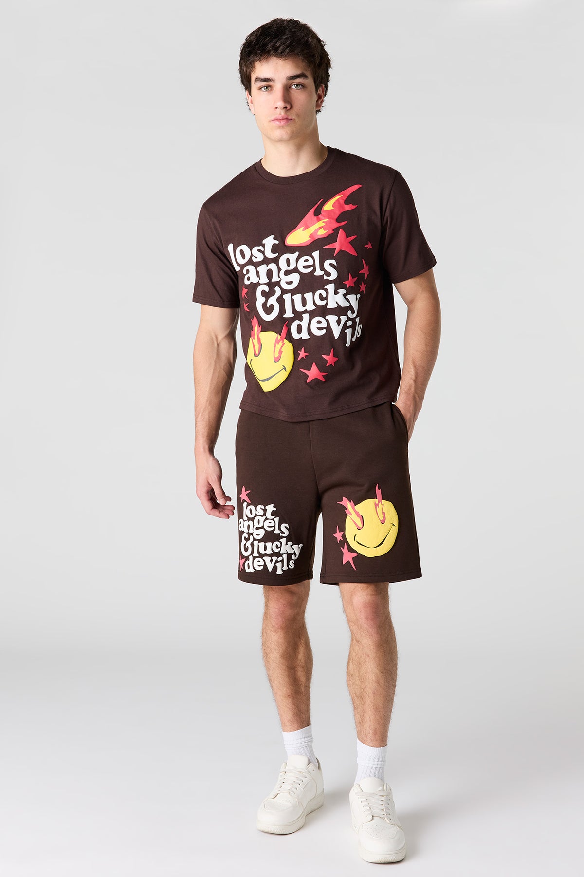 Vue alternative 3. T-shirt en coton lourd de qualité supérieure