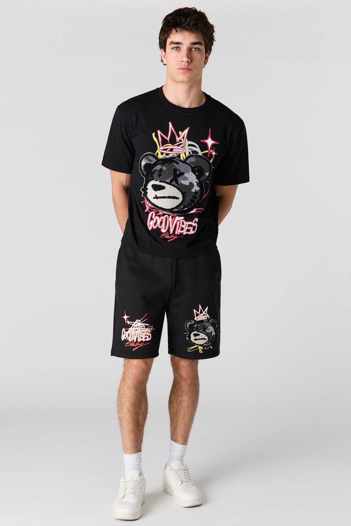 Vue alternative 2. Short en molleton imprimé