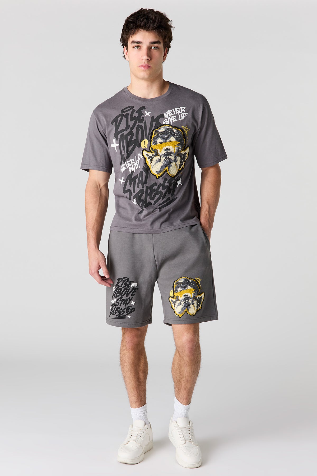 Vue alternative 2. Short en molleton imprimé