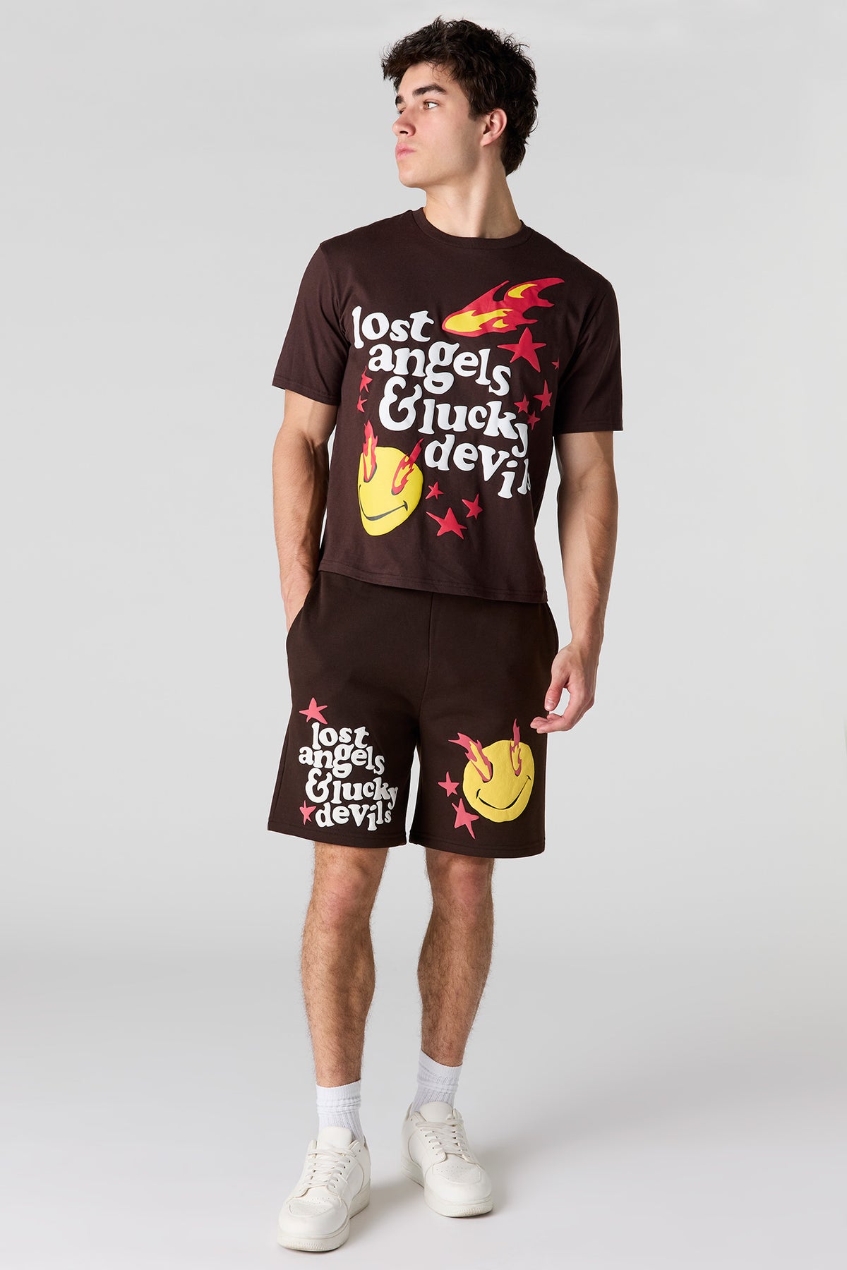 Vue alternative 2. Short en molleton imprimé