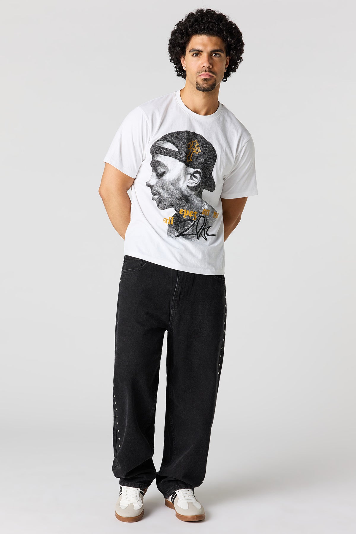 Alt View 3. Tupac Graphic T-Shirt - White