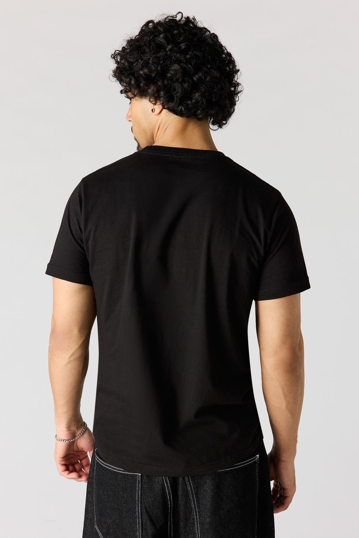 Alt View 2. Tupac Graphic T-Shirt - Black