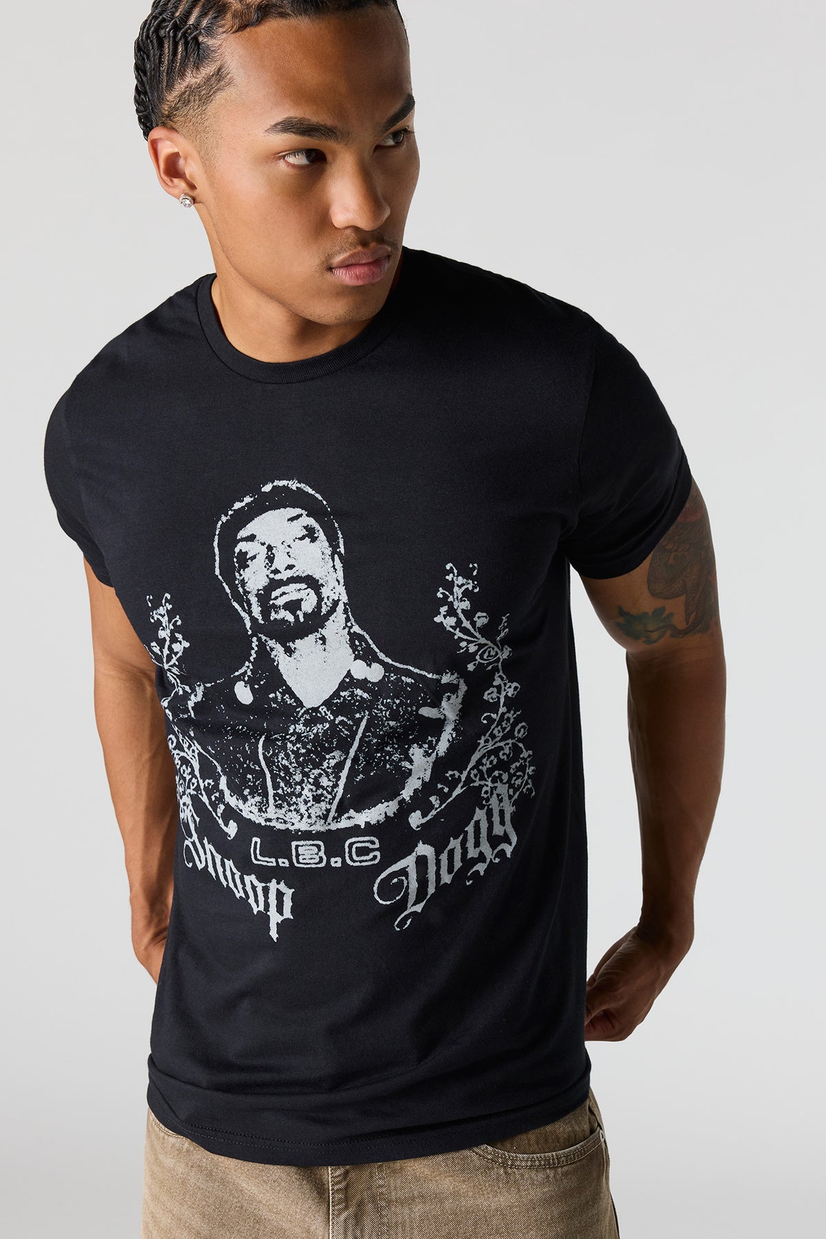 Vue alternative 4. T-shirt à imprimé Snoop Dogg