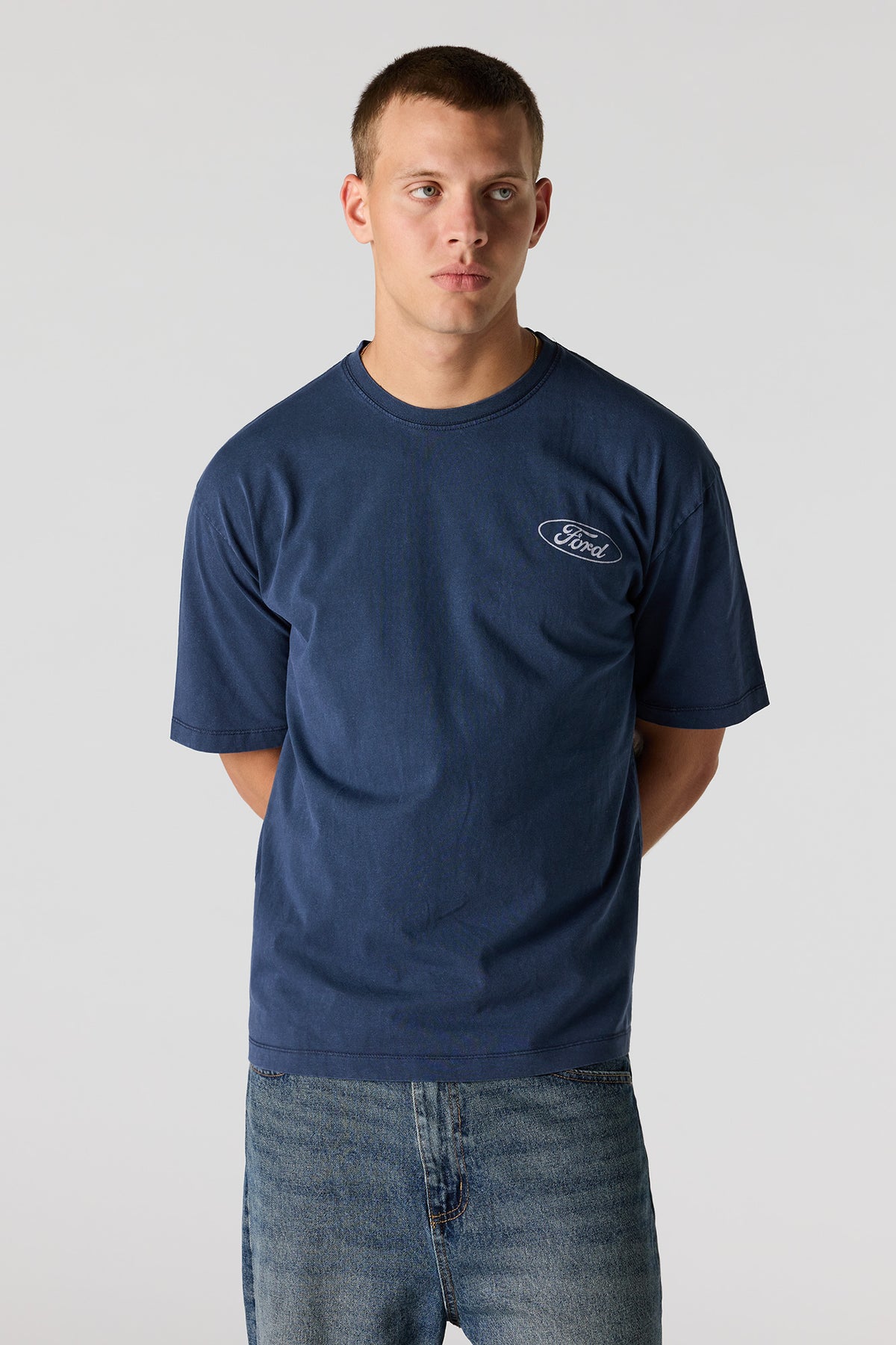 Vue alternative 2. T-shirt carré à imprimé Ford