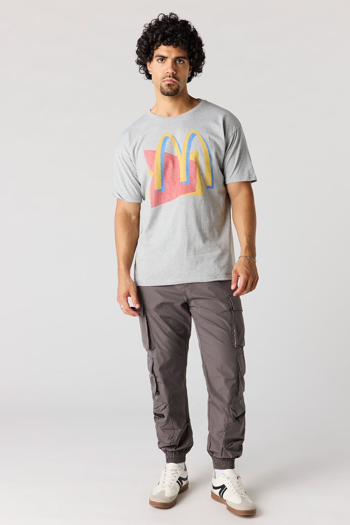 Vue alternative 3. T-shirt à imprimé McDonalds