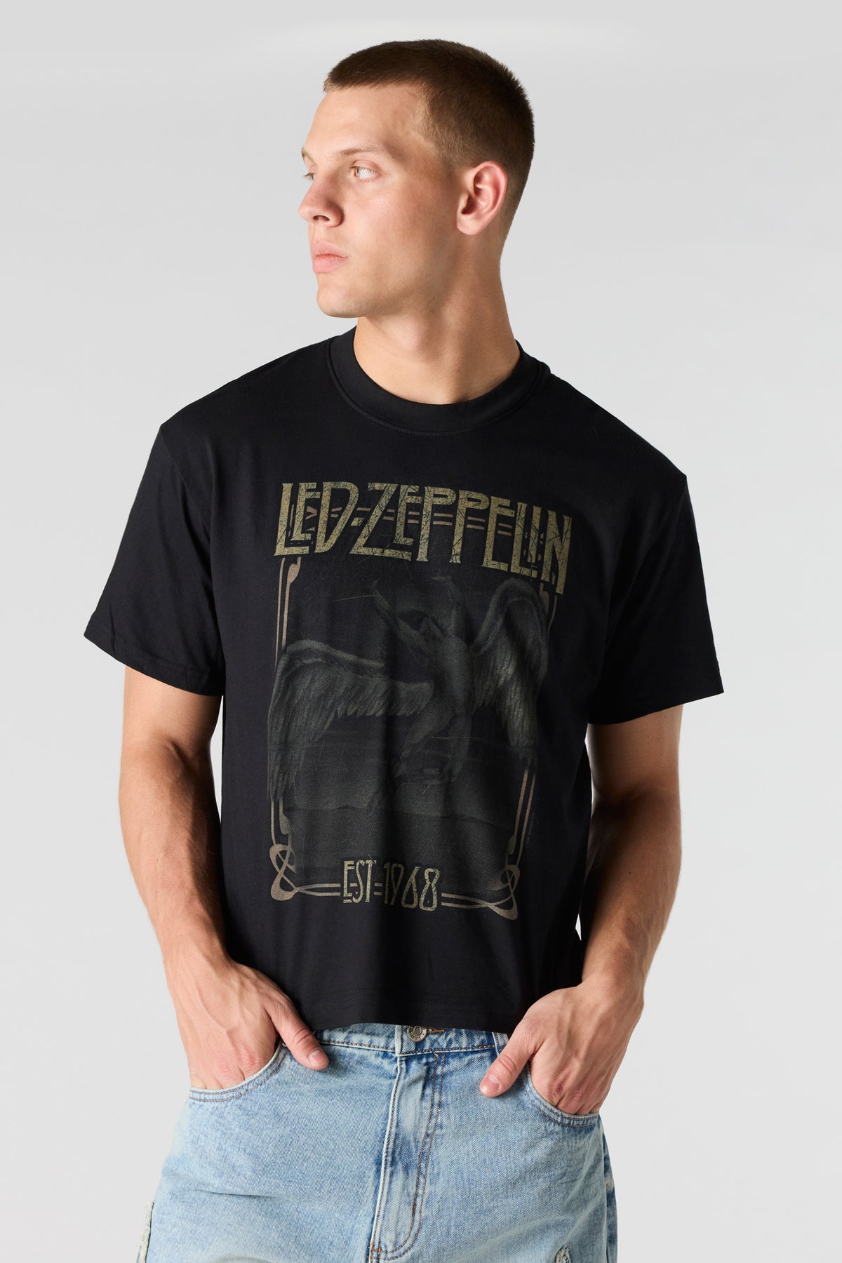 Alt View 4. Led Zeppelin Graphic Boxy T-Shirt - Black