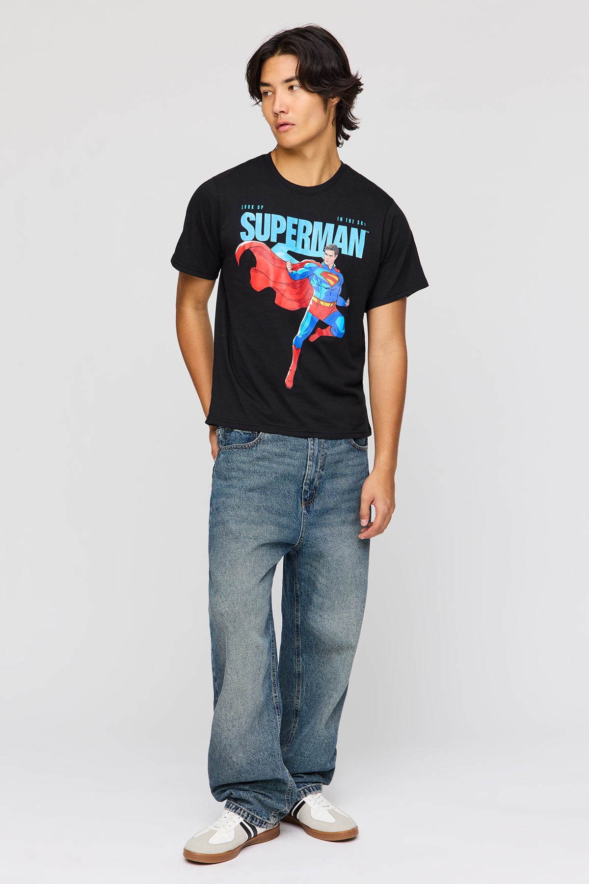 Alt View 3. Superman Graphic T-Shirt - Black