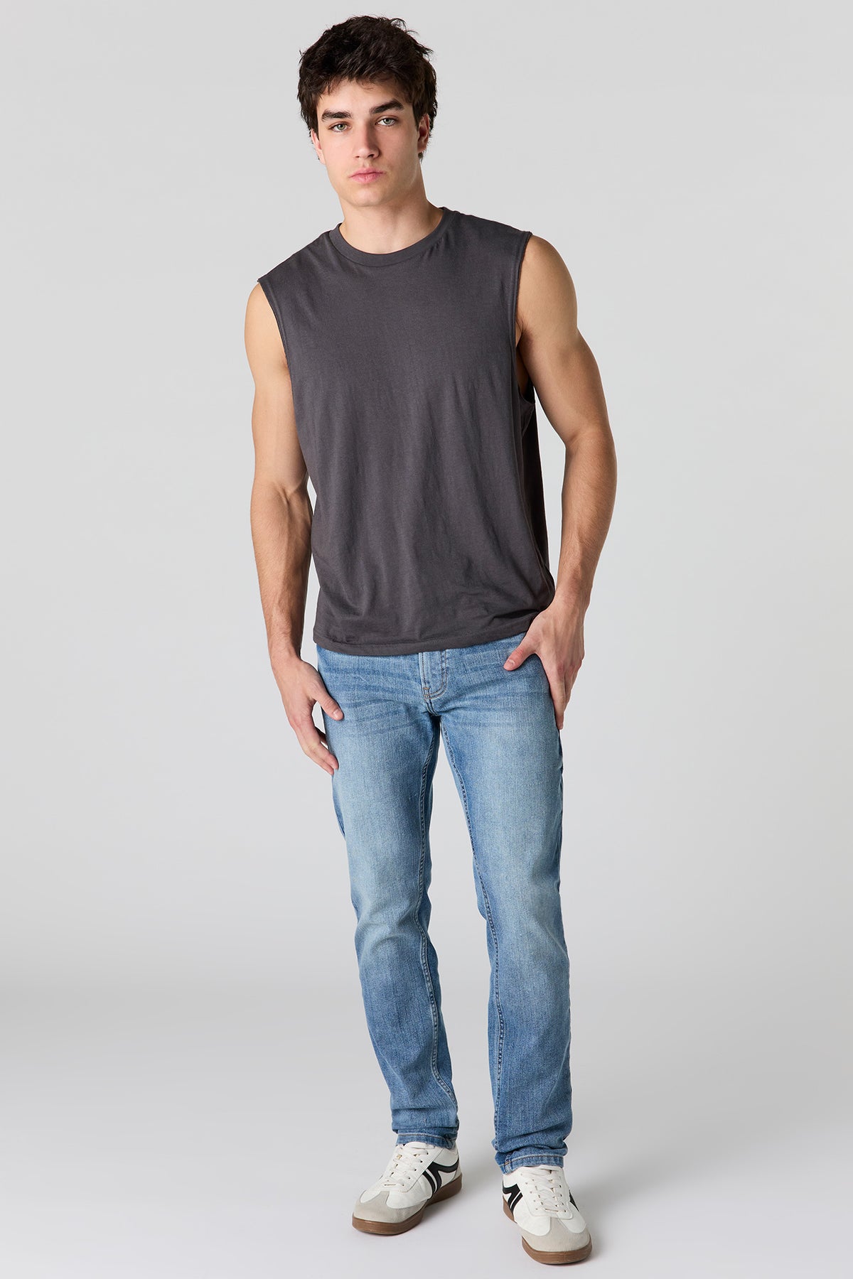 Straight Medium Jean - Medium Blue